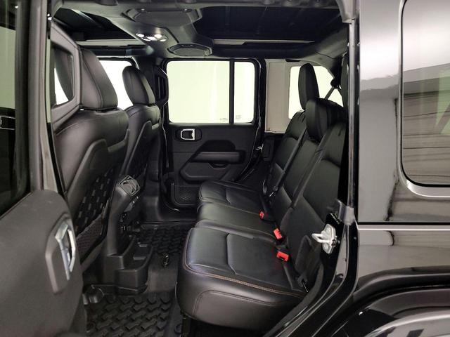 Photo of 2021 Black Jeep Wrangler