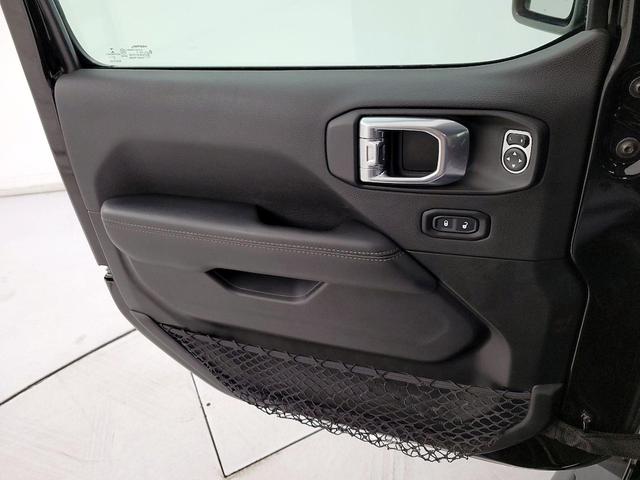 Photo of 2021 Black Jeep Wrangler