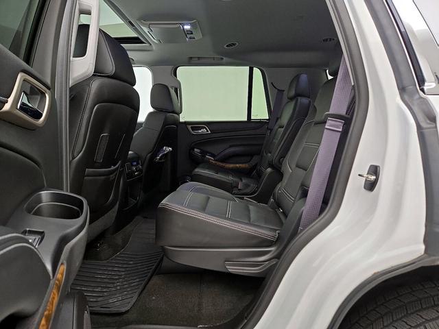 Photo of 2015 White GMC Yukon