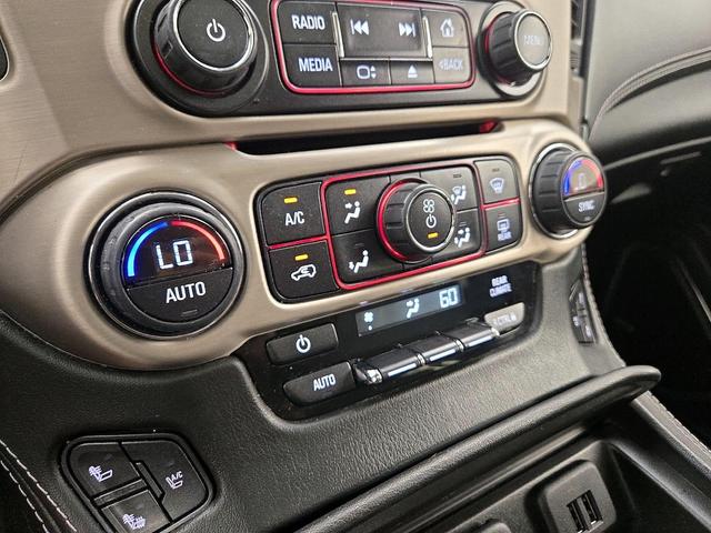 Photo of 2015 White GMC Yukon