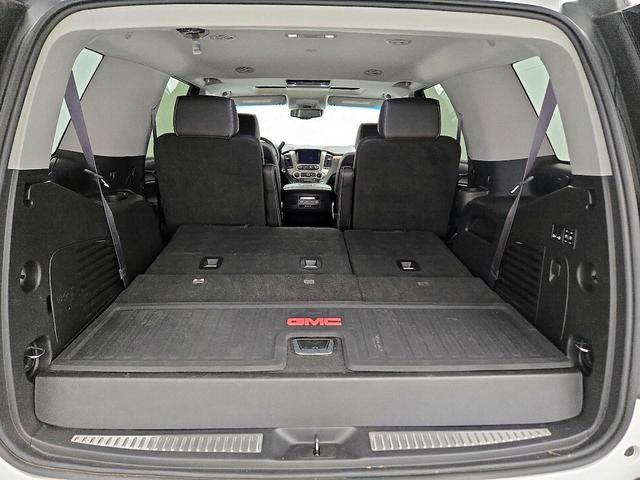 Photo of 2015 White GMC Yukon