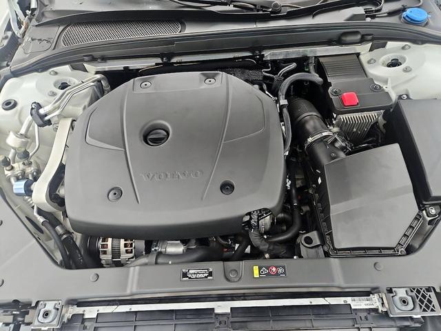 Photo of 2021 White Volvo S60