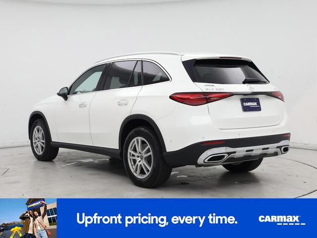 Photo of 2023 White Mercedes-Benz GLC 300