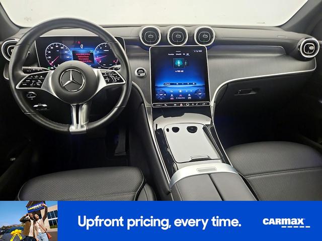 Photo of 2023 White Mercedes-Benz GLC 300