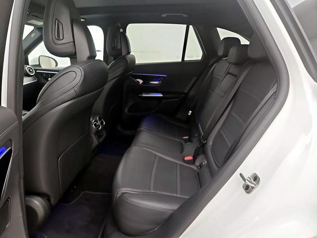 Photo of 2023 White Mercedes-Benz GLC 300
