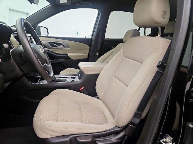 Photo of 2022 Black Chevrolet Traverse