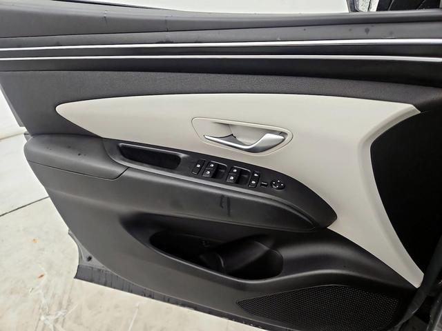 Photo of 2024 Silver Hyundai TUCSON