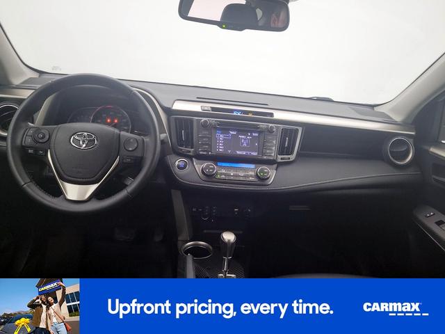 Photo of 2014 Silver Toyota RAV4