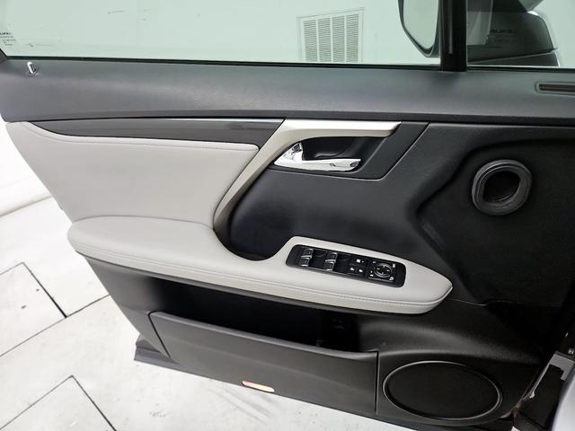 Photo of 2019 Silver Lexus RX 350