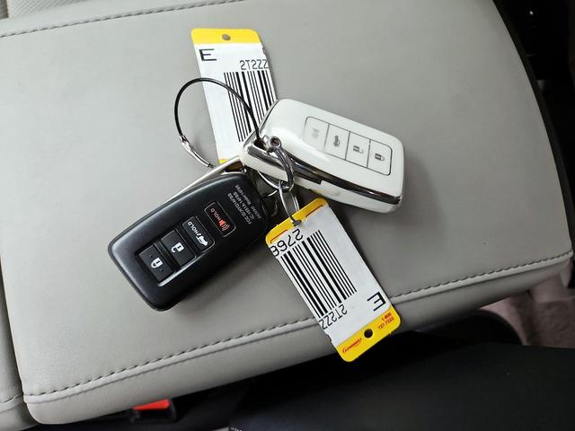 Photo of 2019 Silver Lexus RX 350