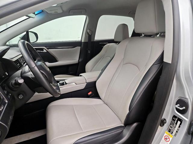 Photo of 2019 Silver Lexus RX 350