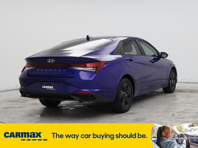 Photo of 2023 Blue Hyundai ELANTRA