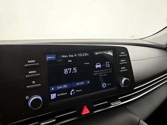 Photo of 2023 Blue Hyundai ELANTRA