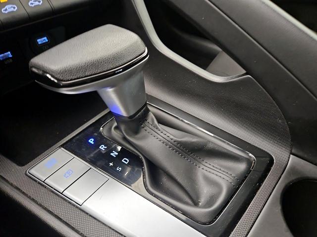 Photo of 2023 Blue Hyundai ELANTRA