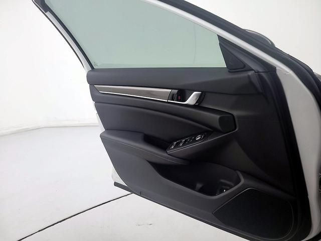 Photo of 2022 Pearl Honda Accord