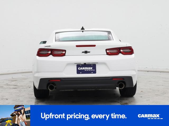 Photo of 2022 White Chevrolet Camaro