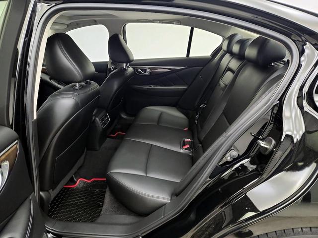 Photo of 2019 Black INFINITI Q50