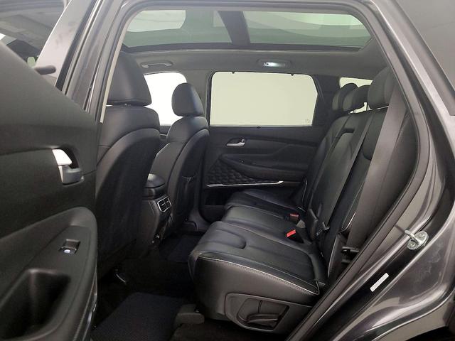 Photo of 2022 Gray Hyundai SANTA FE