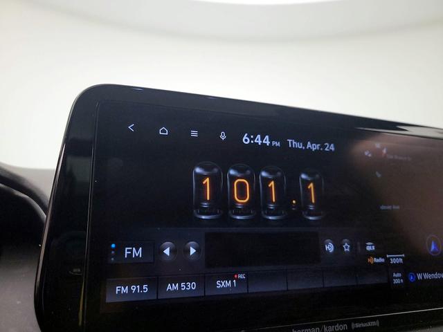 Photo of 2022 Gray Hyundai SANTA FE
