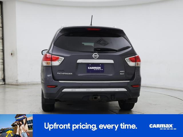 Photo of 2014 Silver Nissan Pathfinder