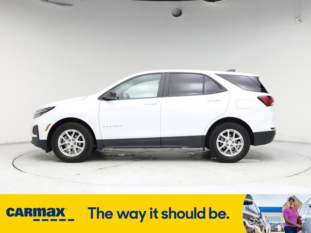 Photo of 2023 White Chevrolet Equinox