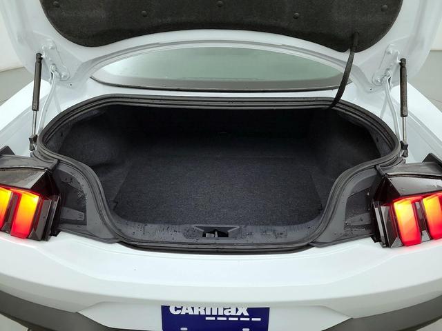 Photo of 2024 White Ford Mustang