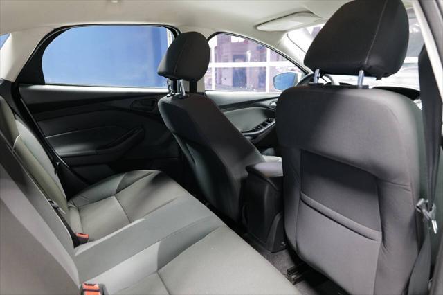 Photo of 2012 Oxford White Ford Focus