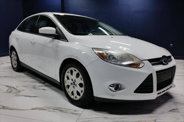 Photo of 2012 Oxford White Ford Focus