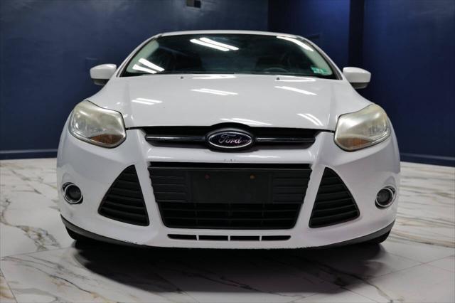 Photo of 2012 Oxford White Ford Focus