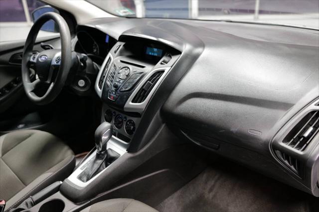 Photo of 2012 Oxford White Ford Focus