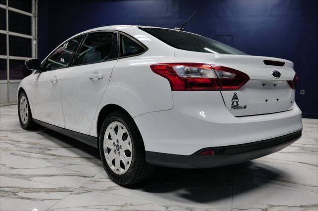 Photo of 2012 Oxford White Ford Focus