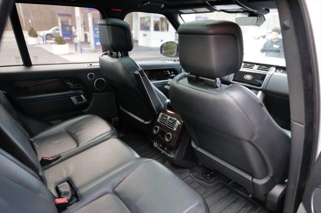 Photo of 2020 White Land Rover Range Rover