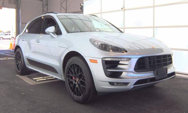 Photo of 2017 Rhodium Silver Metallic Porsche Macan