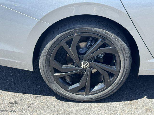 Photo of 2025 Pyrite Silver Metallic Volkswagen Jetta