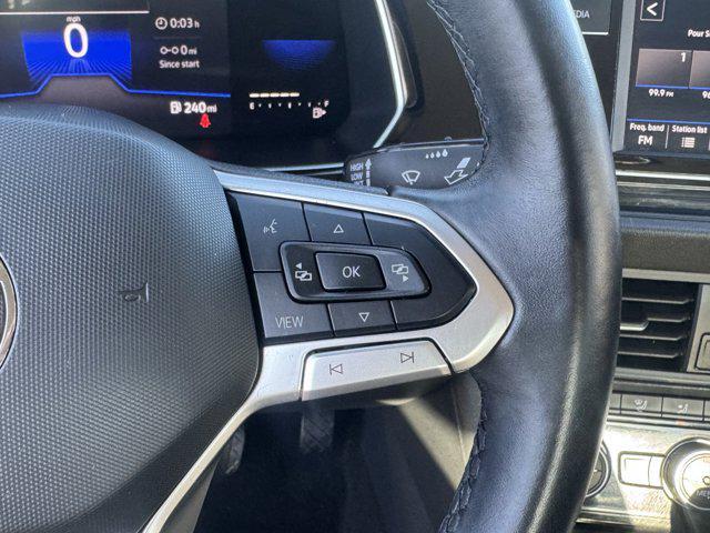 Photo of 2022 Platinum Gray Metallic Volkswagen Jetta