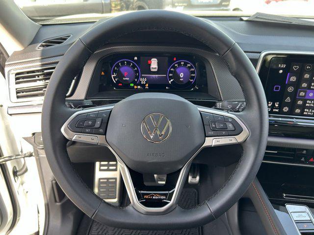 Photo of 2025 Pure White Volkswagen Atlas
