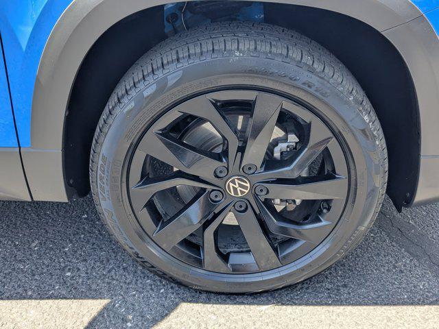 Photo of 2022 Blue Volkswagen Taos