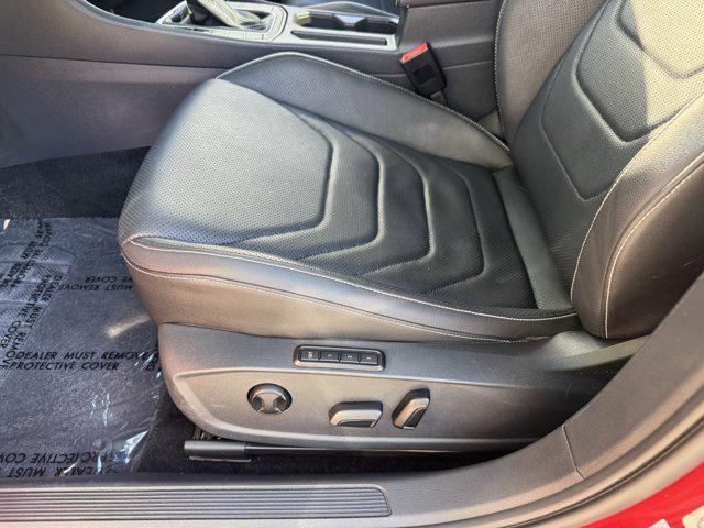 Photo of 2023 Kings Red Metallic Volkswagen Jetta
