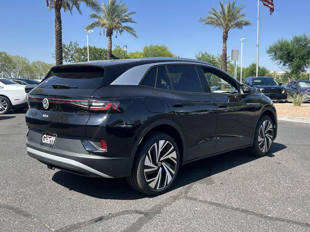 Photo of 2025 deep black pearl Volkswagen ID.4