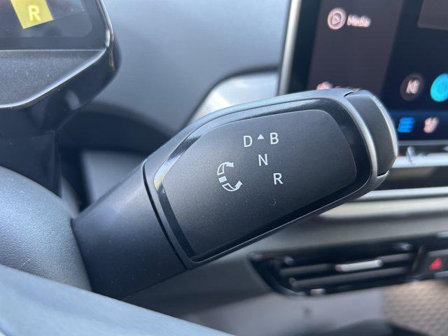Photo of 2025 deep black pearl Volkswagen ID.4