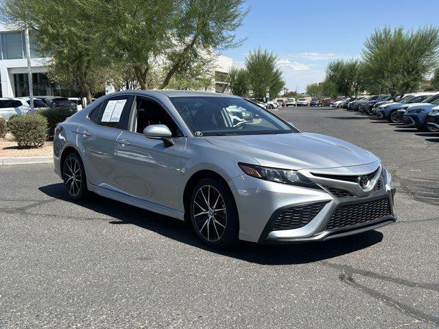 Photo of 2022 Midnight Black Metallic Toyota Camry