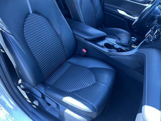 Photo of 2022 Midnight Black Metallic Toyota Camry