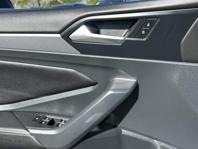 Photo of 2023 Opal White Pearl Volkswagen Jetta