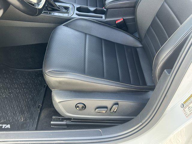 Photo of 2023 Opal White Pearl Volkswagen Jetta