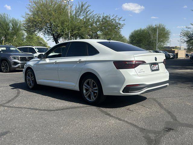 Photo of 2023 Opal White Pearl Volkswagen Jetta