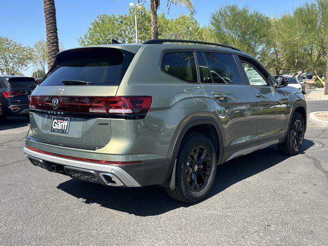 Photo of 2025 Avocado Green Pearl Volkswagen Atlas