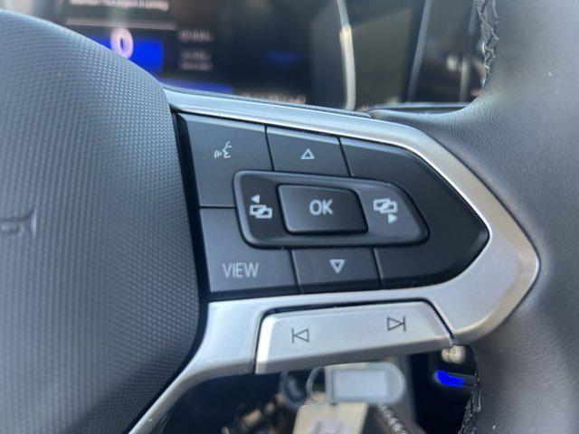 Photo of 2025 Pure White Volkswagen Jetta