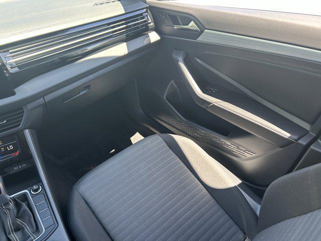 Photo of 2025 Pure White Volkswagen Jetta