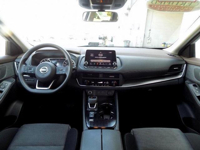 Photo of 2023 Brilliant Silver Metallic Nissan Rogue