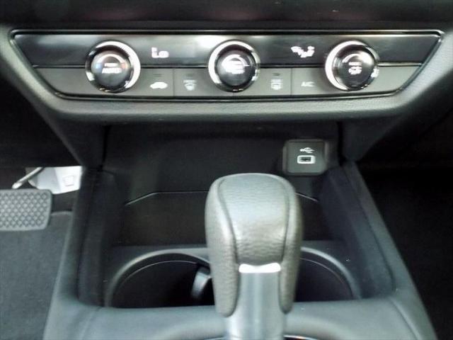 Photo of 2024 Platinum White Pearl Honda HR-V